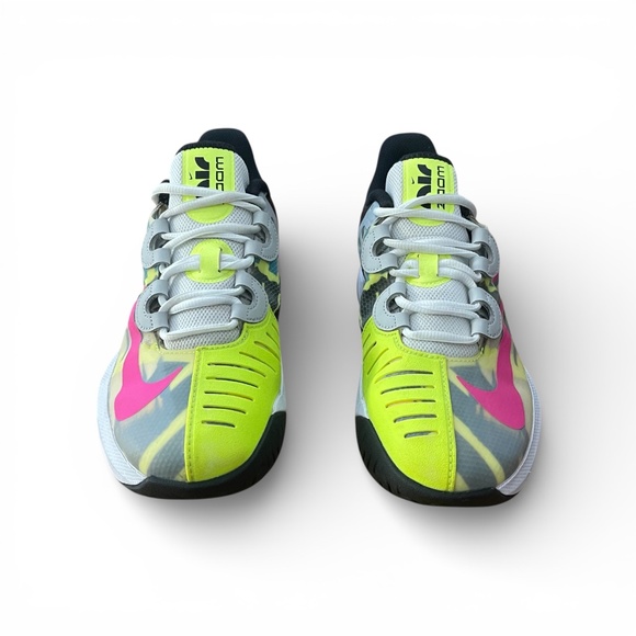 nike court neon